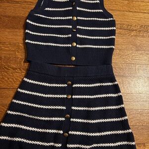 Abrocrombie and fitch Navy and White Striped Knit Set size 9/10-11/12
